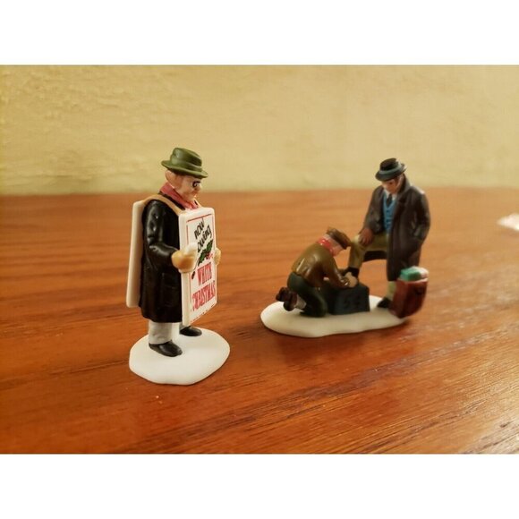 Dept 56 Christmas In The City - All Around The Town Set Of 2 #55450 - Picture 3 of 5